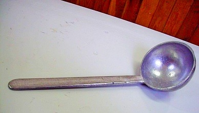 Aluminum casting spoon